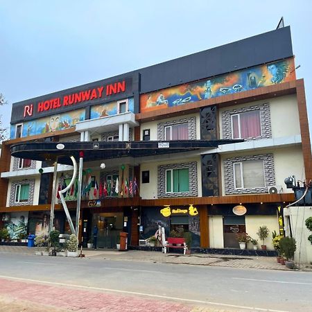 Hotel Runway Inn Pura Raghunāth المظهر الخارجي الصورة