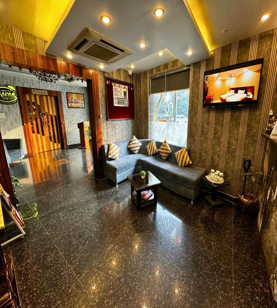 Hotel Runway Inn Pura Raghunāth المظهر الخارجي الصورة