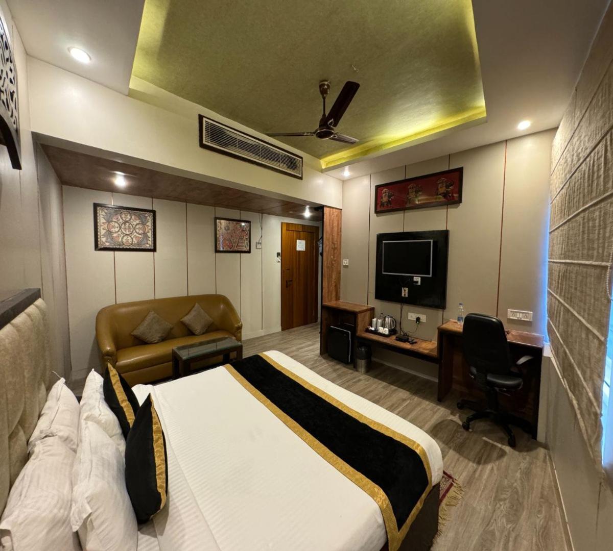 Hotel Runway Inn Pura Raghunāth المظهر الخارجي الصورة