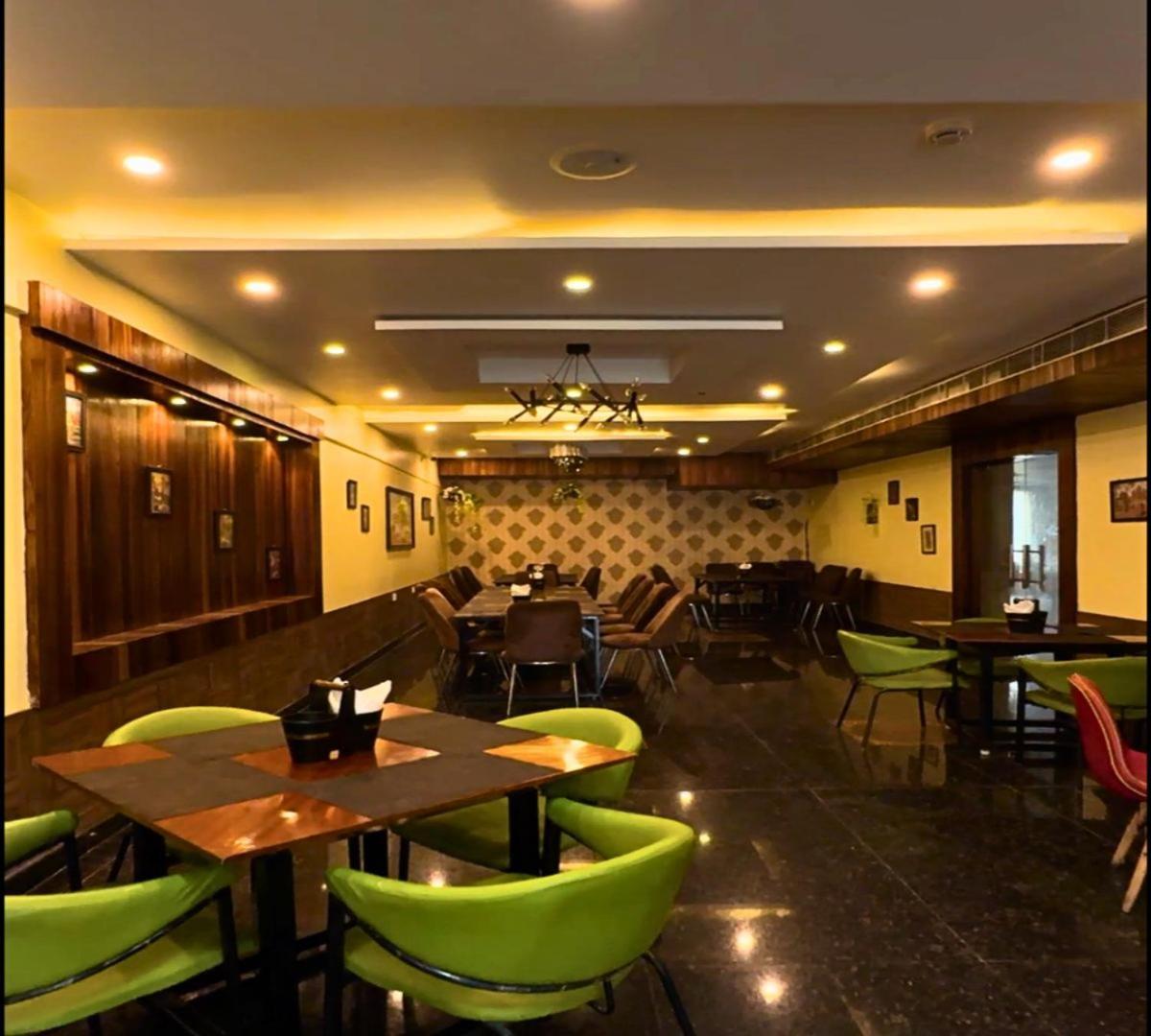 Hotel Runway Inn Pura Raghunāth المظهر الخارجي الصورة